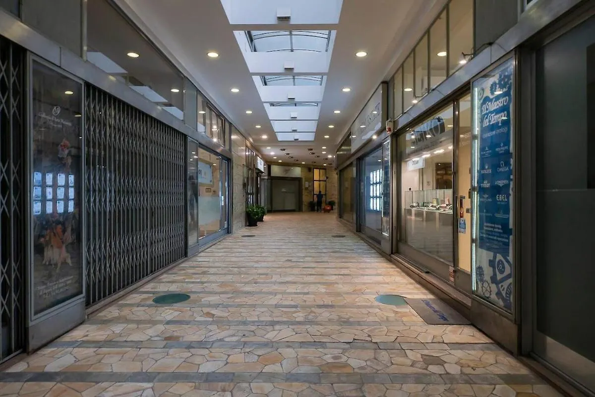 アパート Duomo Suite - 3 Minutes From The Duomo ミラノ