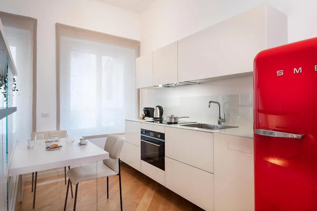 アパート Duomo Suite - 3 Minutes From The Duomo ミラノ