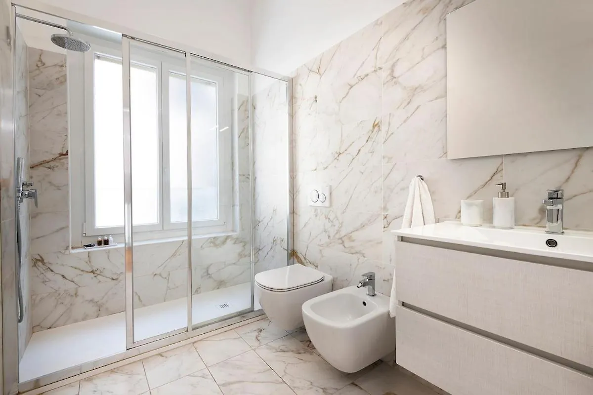 Lägenhet Duomo Suite - 3 Minutes From The Duomo Milano